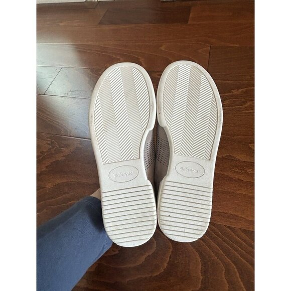 Bella Vita gray Suede Lace Up Sneakers Women's Size 6.5 W NEW - Picture 5 of 7